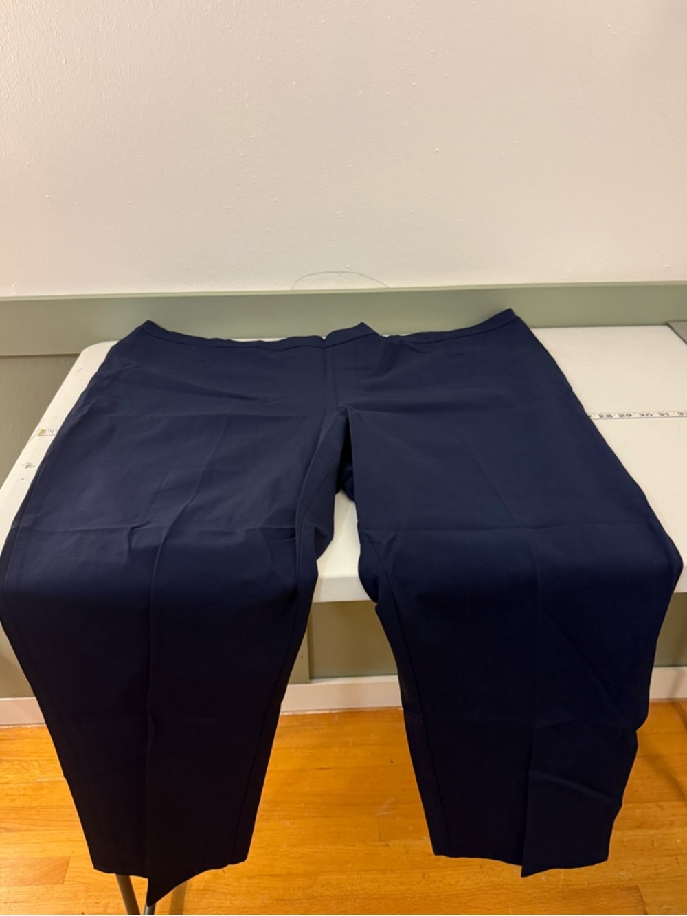 NWOT Isaac Mizrahi Navy Elastic-Waist Trousers